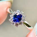 皇家蓝宝石和钻石 18ct 白金光环戒指(1.51cts)