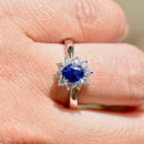 皇家蓝宝石和钻石 18ct 白金光环戒指(1.51cts)