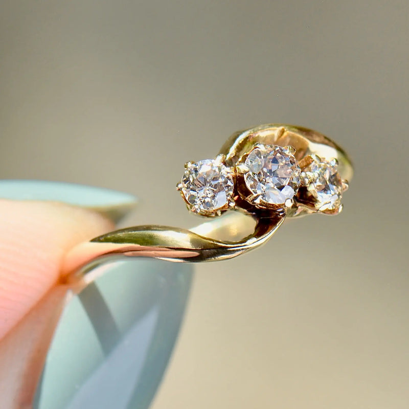 爱德华时代 1916 年 18 克拉黄金三部曲钻石订婚戒指（0.40 克拉）