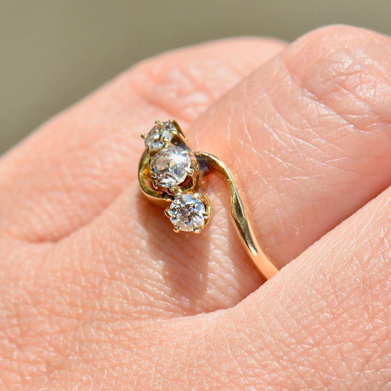 爱德华时代 1916 年 18 克拉黄金三部曲钻石订婚戒指（0.40 克拉）