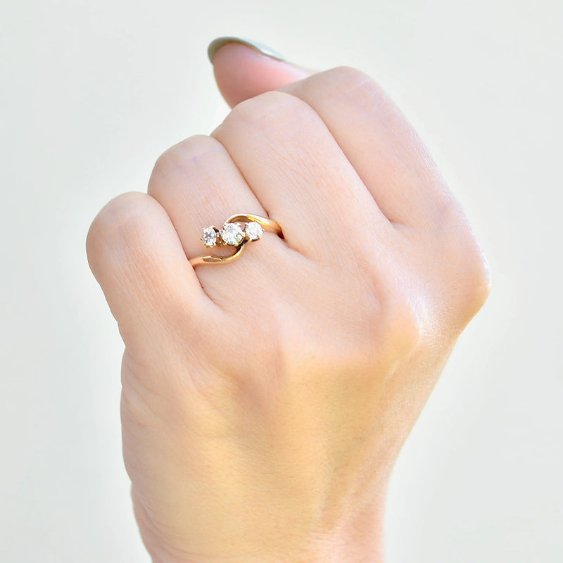 爱德华时代 1916 年 18 克拉黄金三部曲钻石订婚戒指（0.40 克拉）