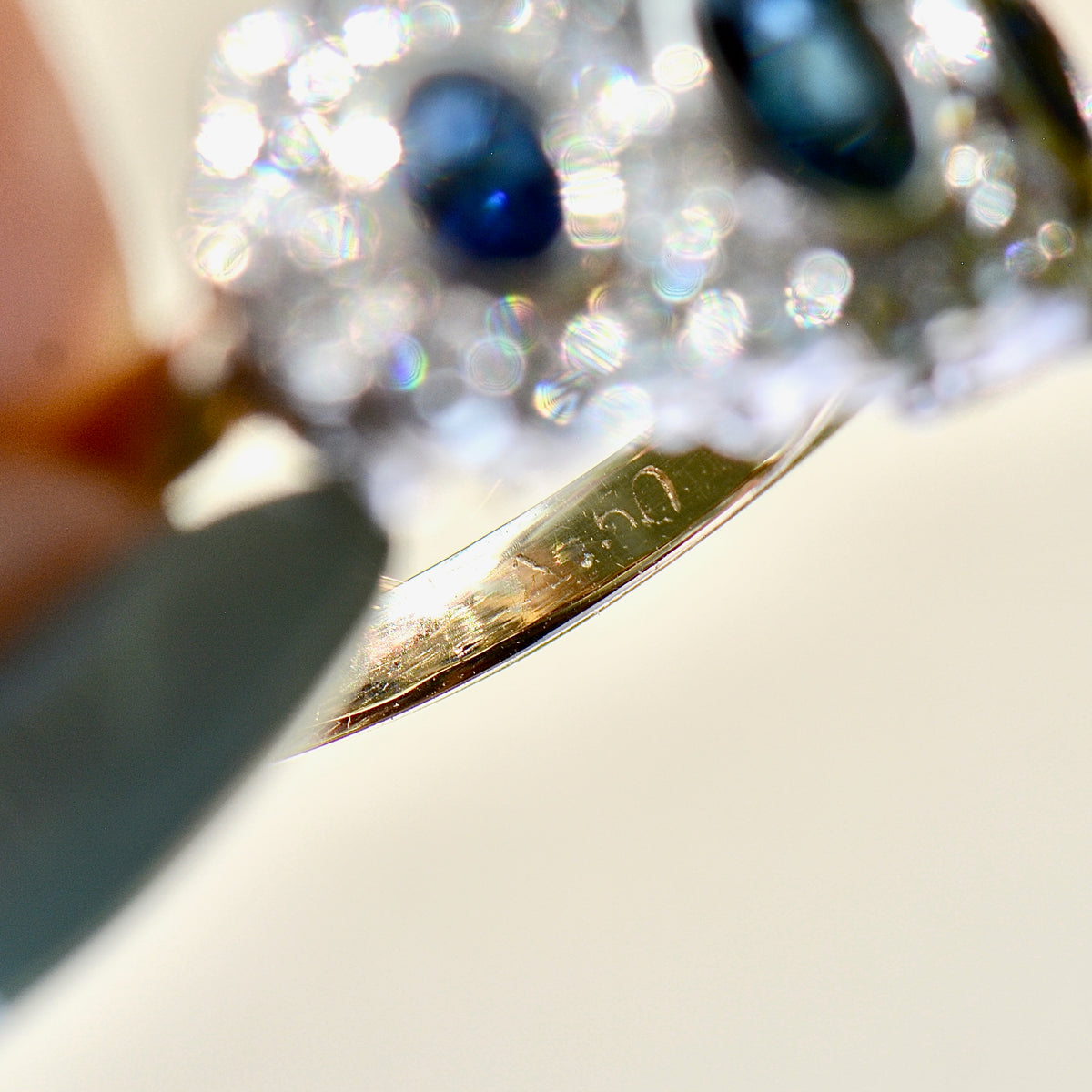 复古蓝宝石和钻石三重簇18ct 黄金戒指（1.60cts）