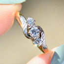 三部曲钻石订婚戒指（0.36 克拉）