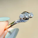 三部曲钻石订婚戒指（0.36 克拉）