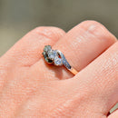 三部曲钻石订婚戒指（0.36 克拉）