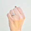 三部曲钻石订婚戒指（0.36 克拉）