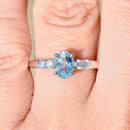  中古 18 克拉白金海蓝宝石和钻石订婚戒指