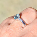  中古 18 克拉白金海蓝宝石和钻石订婚戒指