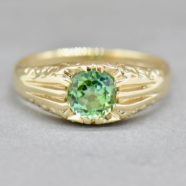 1980s Mint Tourmaline 9ct Yellow Gold Gypsy Set Engraved Signet Ring (0.87ct)