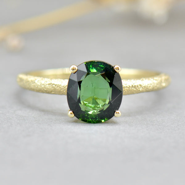 2000s Green Tourmaline 9ct Yellow Gold Solitaire Ring (1.76cts)