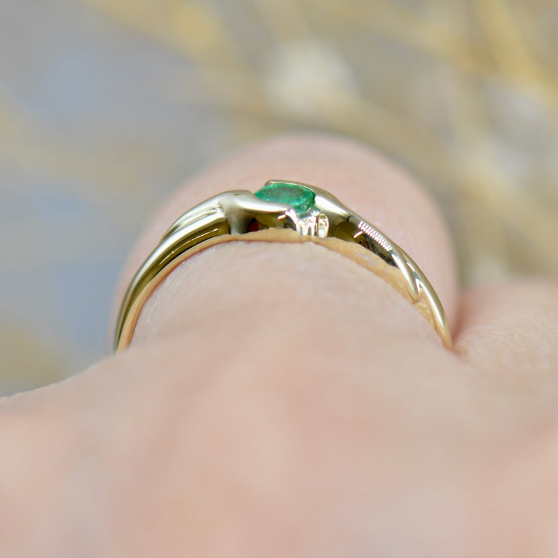 Vintage Natural Emerald Infinity Solitaire Set Band