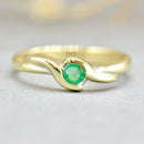 Vintage Natural Emerald Infinity Solitaire Set Band