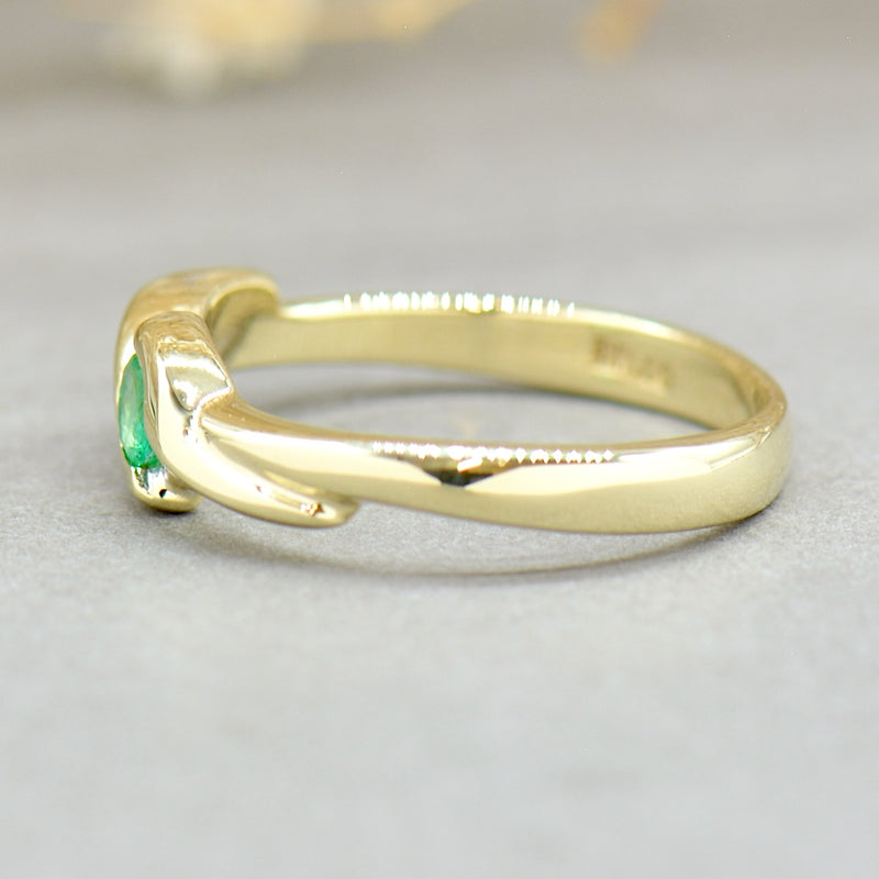 Vintage Natural Emerald Infinity Solitaire Set Band