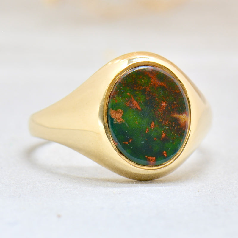 Vintage Oval Bloodstone 9CT Yellow Gold Mens Signet Ring