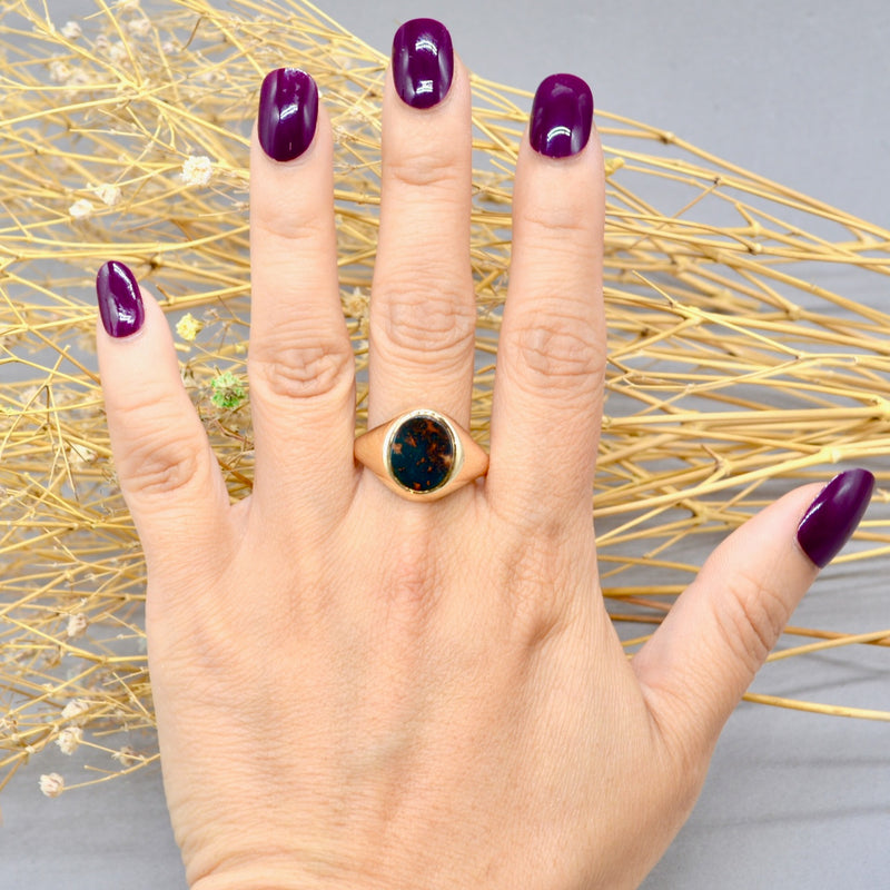 Vintage Oval Bloodstone 9CT Yellow Gold Mens Signet Ring