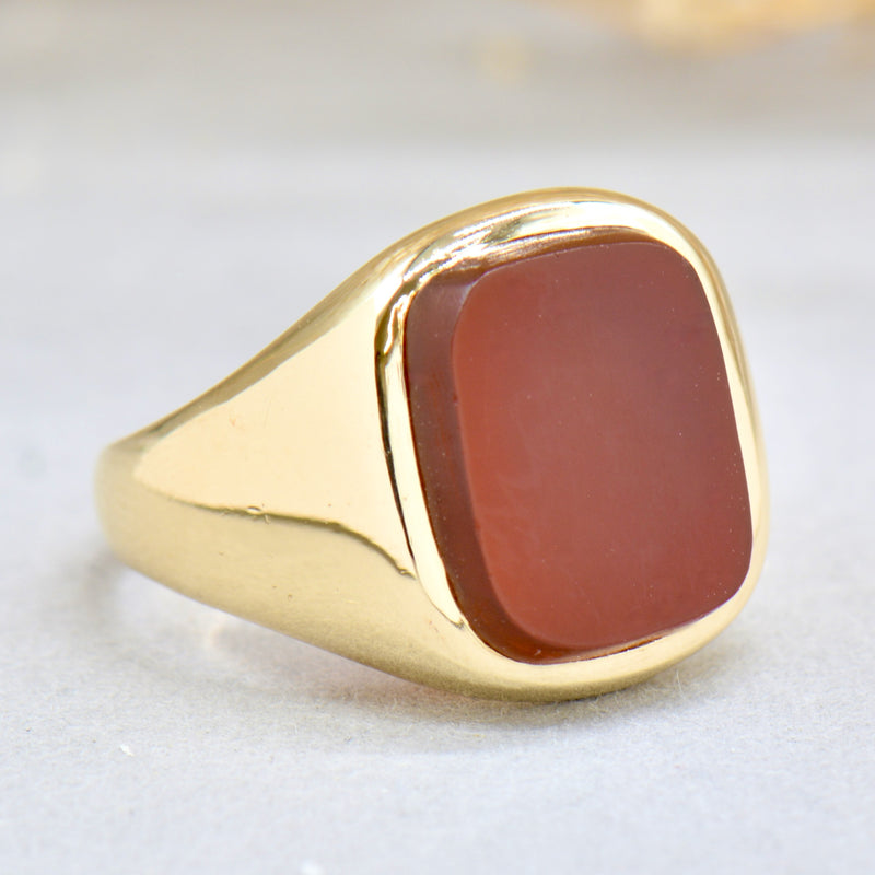 Vintage 1970s Carnelian 9ct Yellow Gold Signet Ring