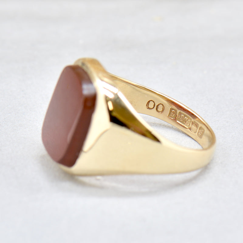 Vintage 1970s Carnelian 9ct Yellow Gold Signet Ring