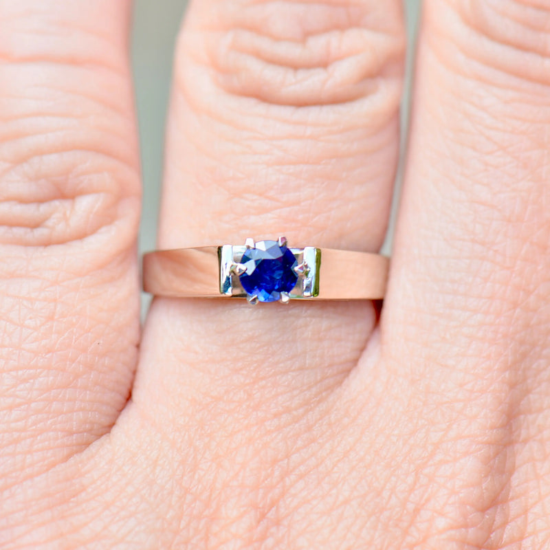 Vintage 1970s Blue Sapphire 18ct White Gold Solitaire Ring