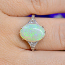 後期アールデコ様式のオーストラリア産オパールとオールドカットダイヤモンドのリング（プラチナと18カラットホワイトゴールド、2.55カラット）