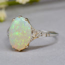 後期アールデコ様式のオーストラリア産オパールとオールドカットダイヤモンドのリング（プラチナと18カラットホワイトゴールド、2.55カラット）