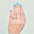 蓝宝石和钻石 18ct 白金半永恒可叠戴戒指（0.60 克拉）