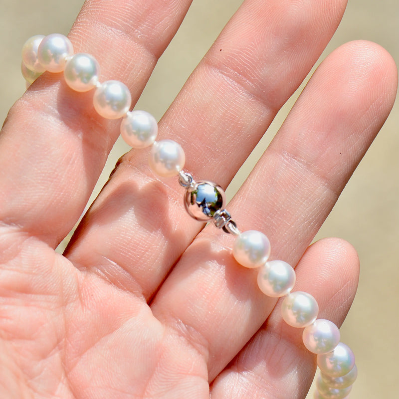 9ct 白金扣环 Akoya 珍珠项链（6-6.5 毫米）