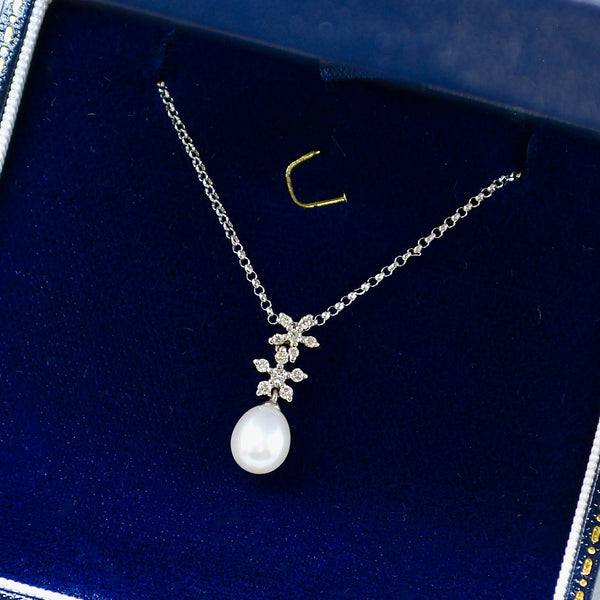 9ct White Gold Pearl & Diamond Snowflake Pendant Necklace
