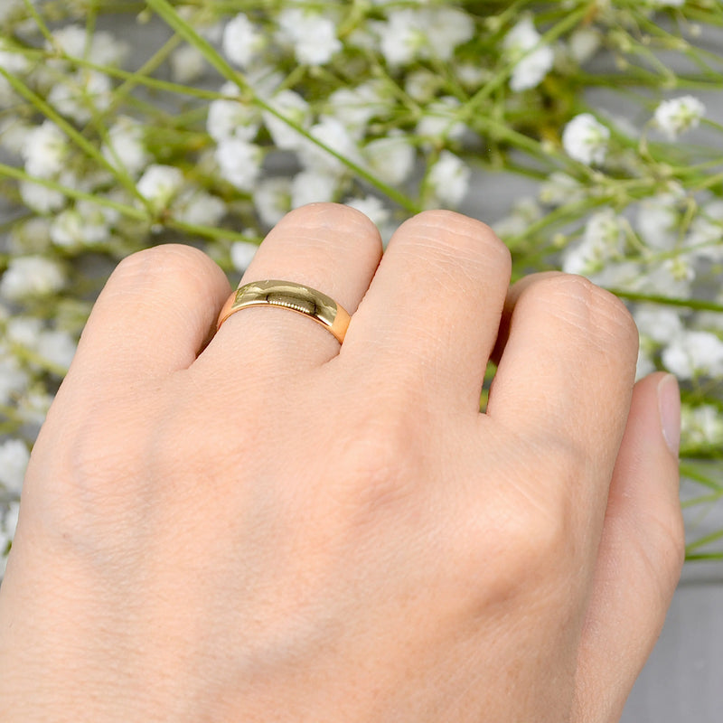 Vintage 1960s 22ct Yellow Gold 4.5mm Wide Traditional Court Standard Wedding Band