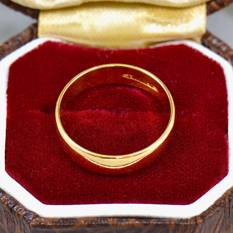 Vintage 1960s 22ct Yellow Gold 4.5mm Wide Traditional Court Standard Wedding Band