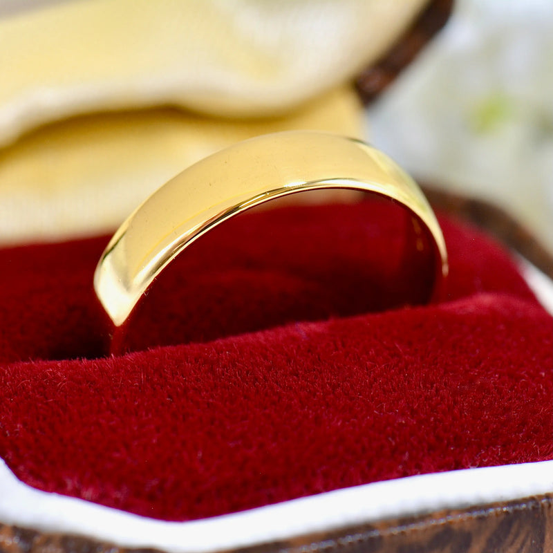 Vintage 1960s 22ct Yellow Gold 4.5mm Wide Traditional Court Standard Wedding Band