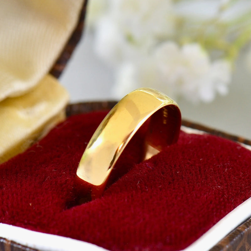 Vintage 1960s 22ct Yellow Gold 4.5mm Wide Traditional Court Standard Wedding Band