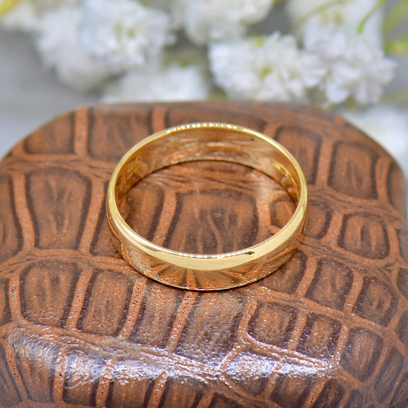 Vintage 1960s 22ct Yellow Gold 4.5mm Wide Traditional Court Standard Wedding Band