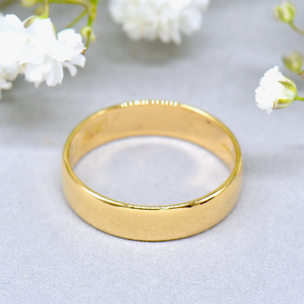 Vintage 1960s 22ct Yellow Gold 4.5mm Wide Traditional Court Standard Wedding Band