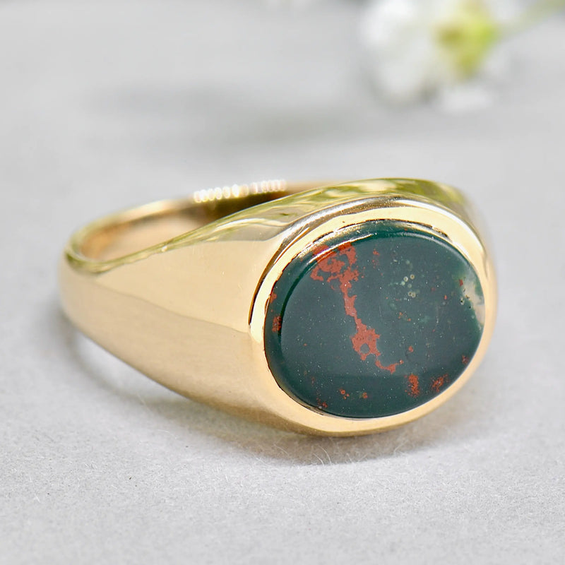 Vintage 1970s East-West Set Bloodstone 9ct Yellow Gold Signet Ring