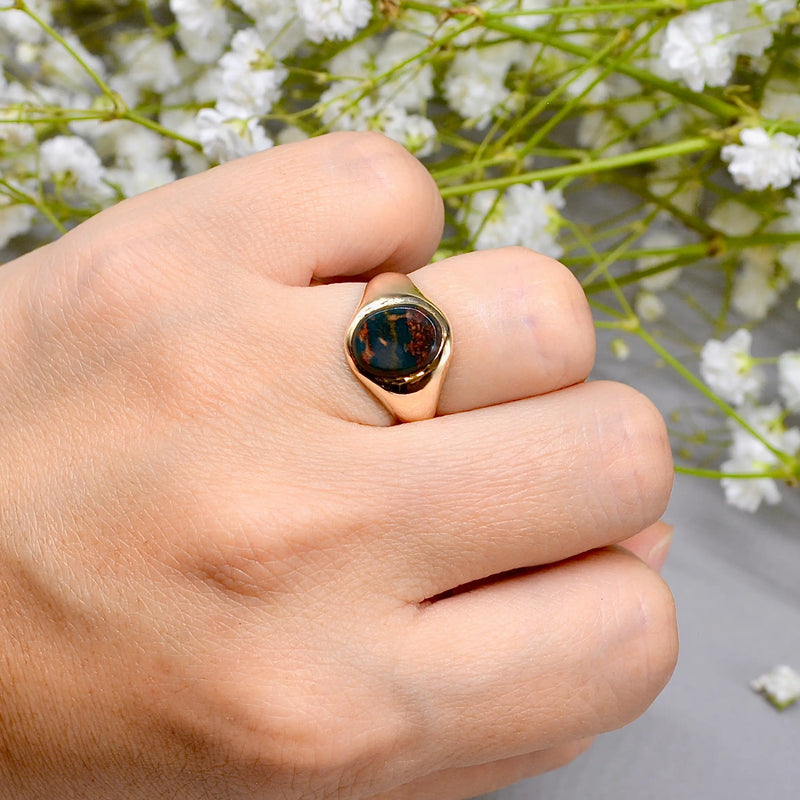 Vintage 1960s Small Bloodstone 9ct Yellow Gold Signet Ring