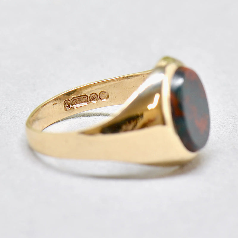Vintage 1970s Small Bloodstone 9ct Yellow Gold Signet Ring