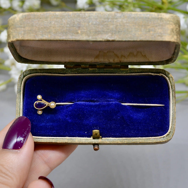 Victorian Purple Amethyst & Seed Pearl 15ct/9ct Yellow Gold Stick Pin/Lapel Pin/Tie Pin Boxed