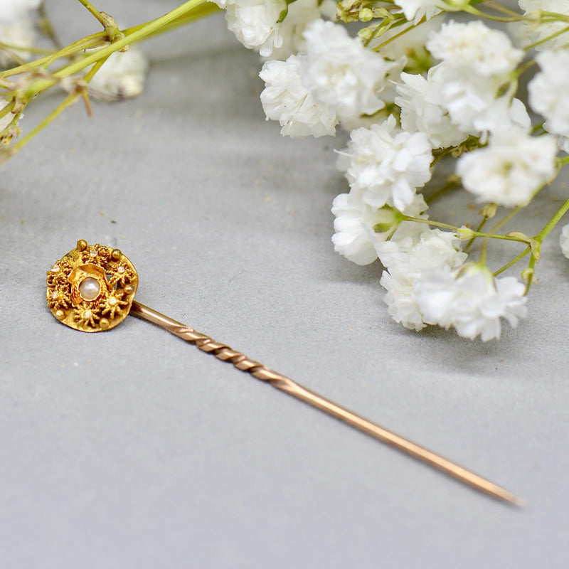 Antique Victorian 15ct/9ct Gold Textured Floral & Seed Pearl Stick Pin/Lapel Pin/Tie Pin Boxed