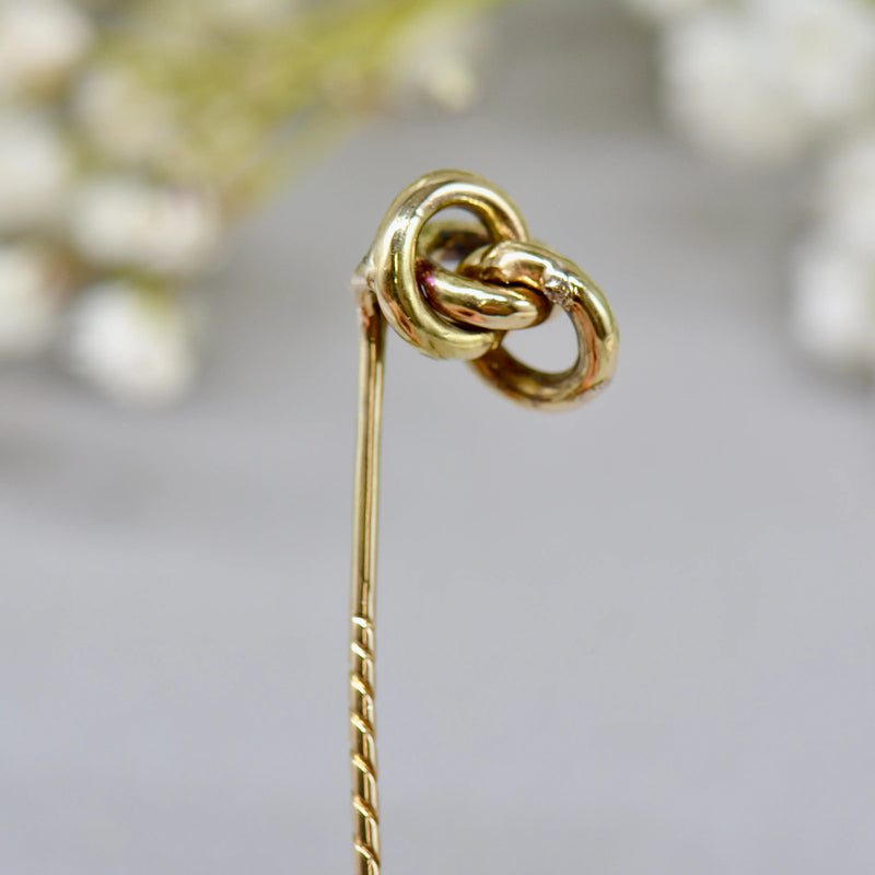 Antique Victorian Lover’s Knot 9ct Yellow Gold Tie Pin/Lapel Pin/Stick Pin Boxed