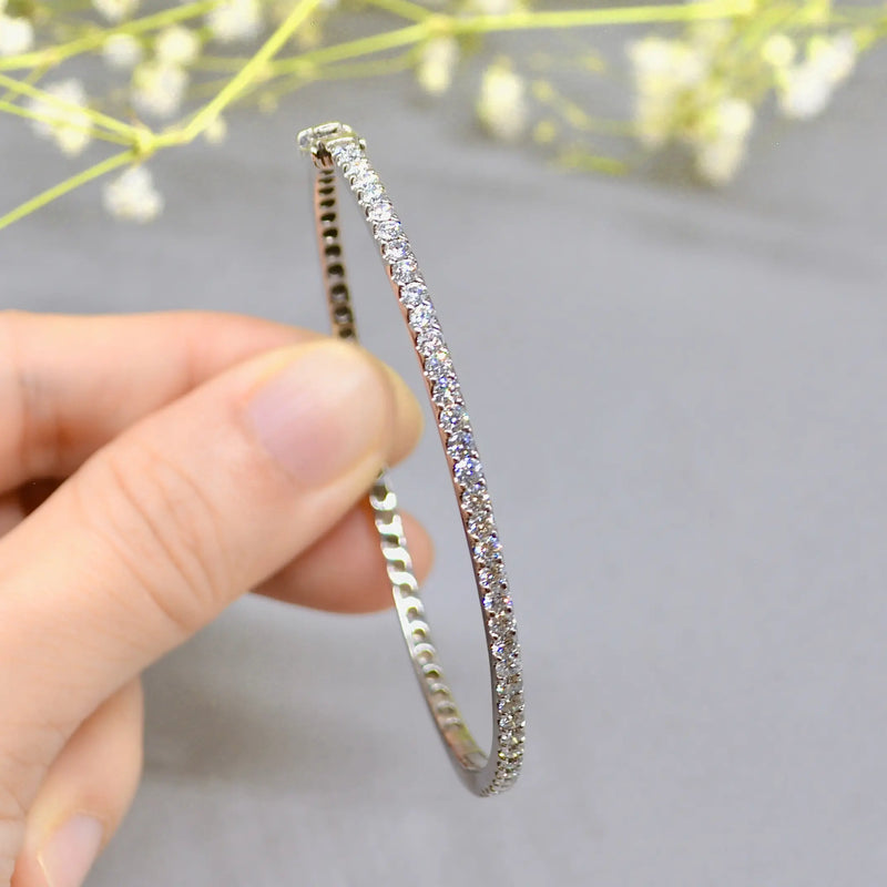 Diamond Line Bangle in 14ct White Gold (1.44cts)