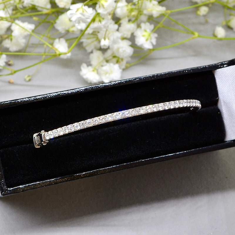 Diamond Line Bangle in 14ct White Gold (1.44cts)