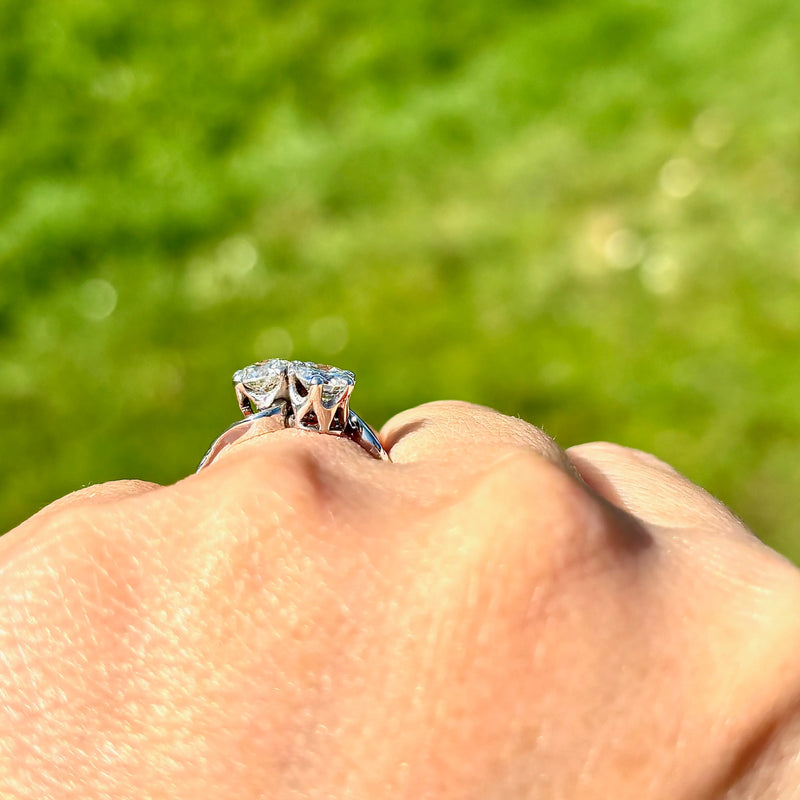 ヴィンテージ トワ・エ・モア ダイヤモンド プラチナ リング (約1.12ct)