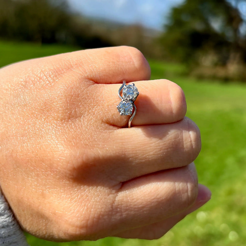 ヴィンテージ トワ・エ・モア ダイヤモンド プラチナ リング (約1.12ct)