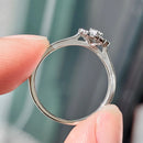 18ct White Gold Diamond Daisy Cluster Ring, Vintage-Inspired (Approx. 0.27ct)