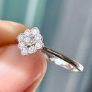 18ct White Gold Diamond Daisy Cluster Ring, Vintage-Inspired (Approx. 0.27ct)