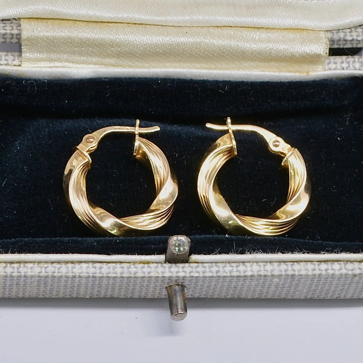 9ct ゴールド イヤリング 9ct Yellow Gold Twisted Hoop Earrings