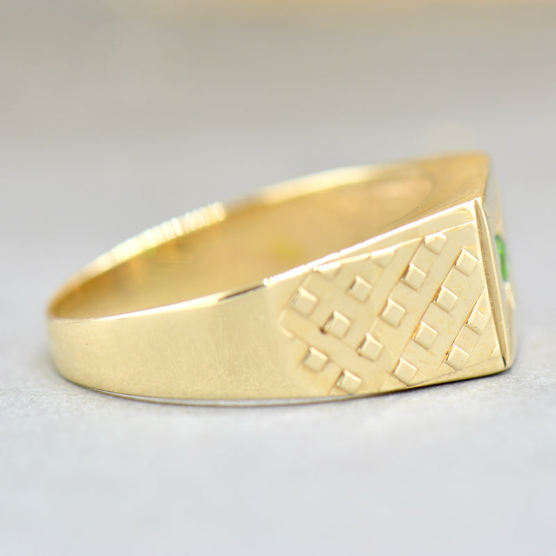 1970s Tsavorite Garnet 9ct Yellow Gold Signet Ring (0.23ct)