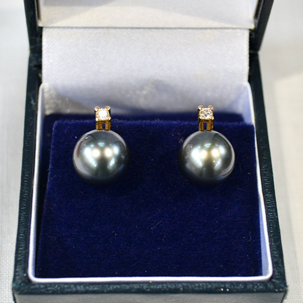 18ct Yellow Gold Tahitian South Sea Black Pearl (10mm) & Diamond Earrings