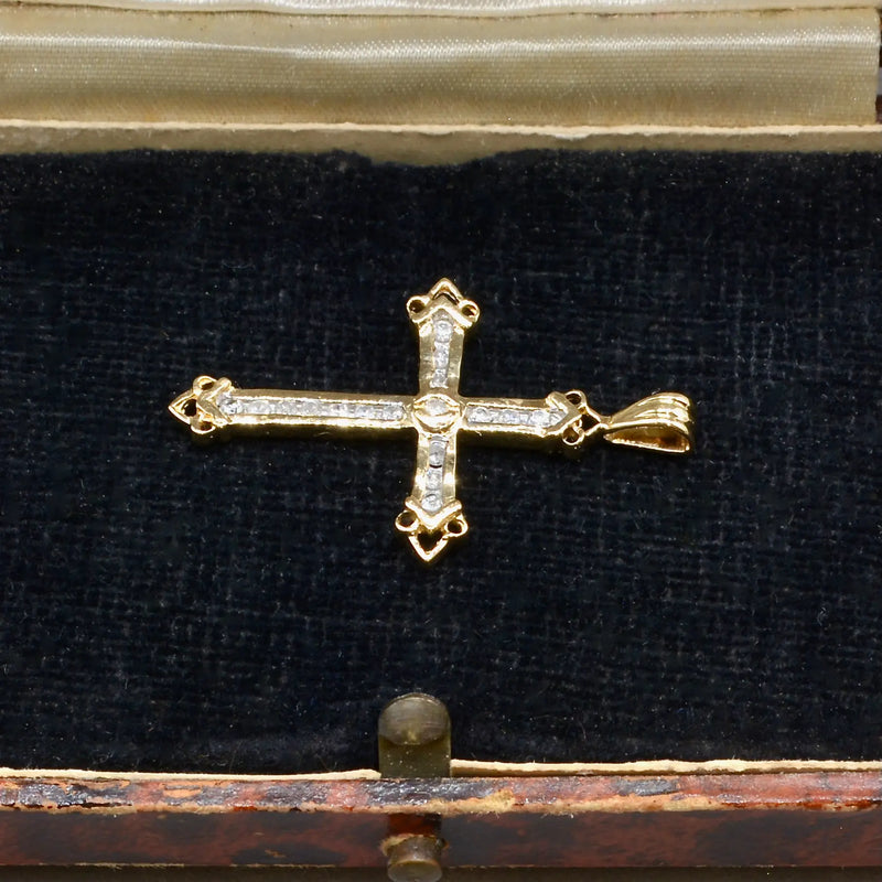Vintage Diamond Cross Pendant in 9ct Yellow Gold (0.20ct)