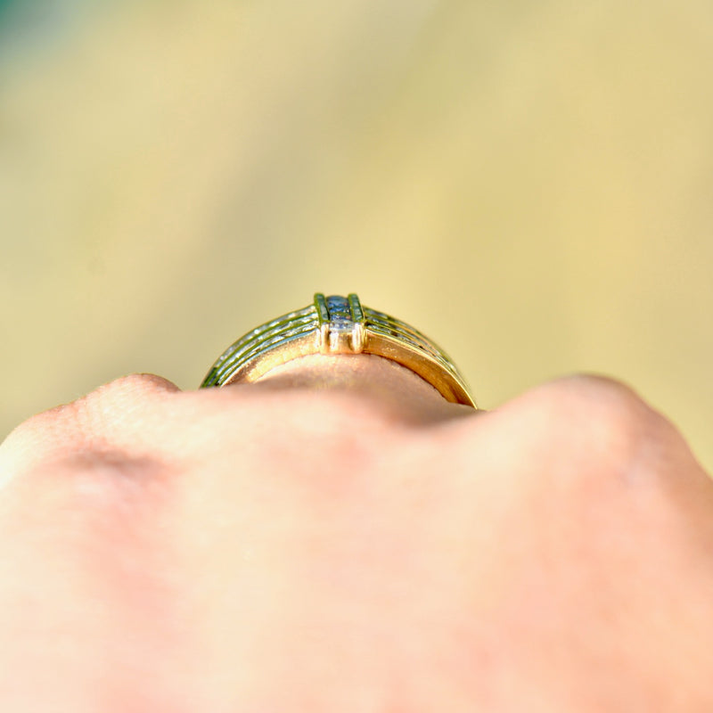 18ct Yellow Gold 1 Carat Diamond Ring (Canada Diavik Diamond)